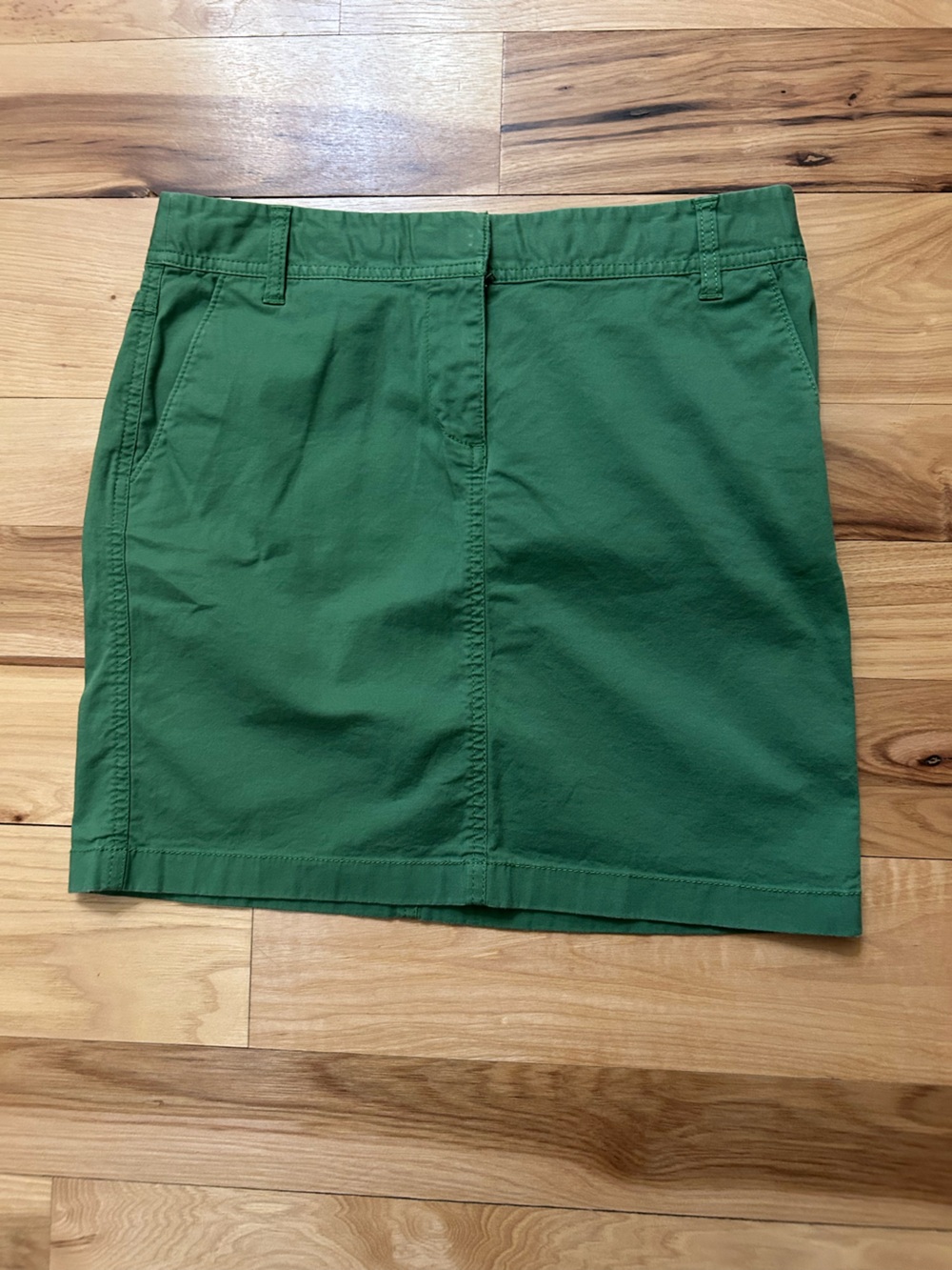 Ann Taylor Loft Skirt cotton and spandex size 2 (H-23)